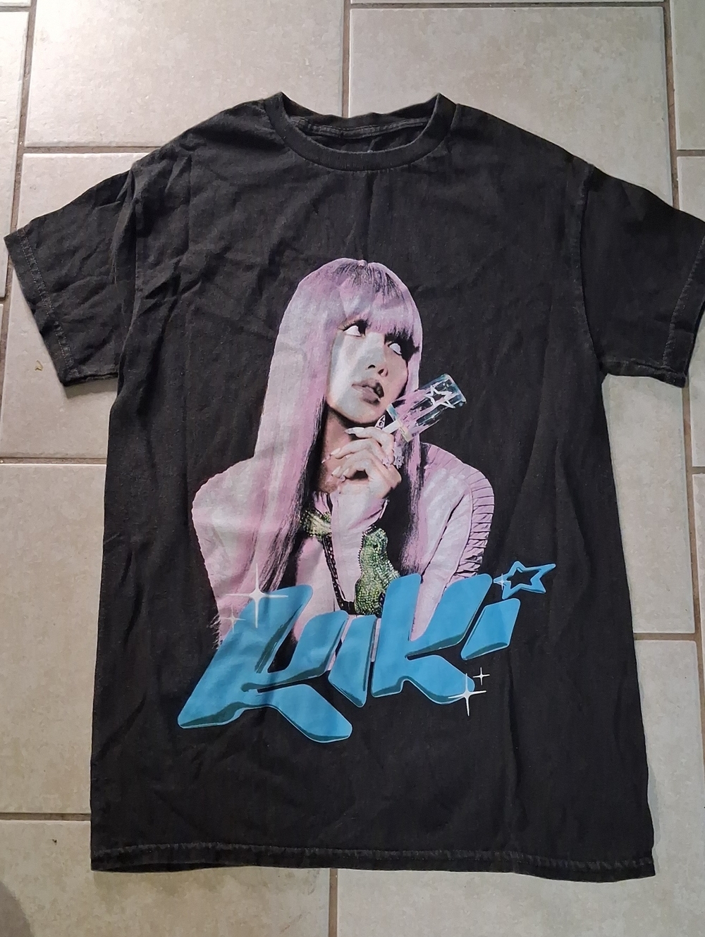Lisa Womens Sz S Lisa Black Graphic Licensed Band Tshirt NWOT